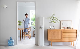 生活に溶け込めるデザイン｜アクアクララのこだわり｜アクアクララのウォーターサーバー