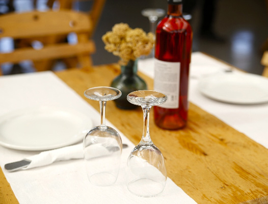 食事中はお水を飲まない方がいい?