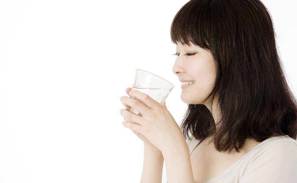 こまめに少しずつ、適温でお水が飲める。無理のない自然な水分補給とは?